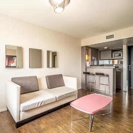 Pedro Appartments's Roissy-en-France